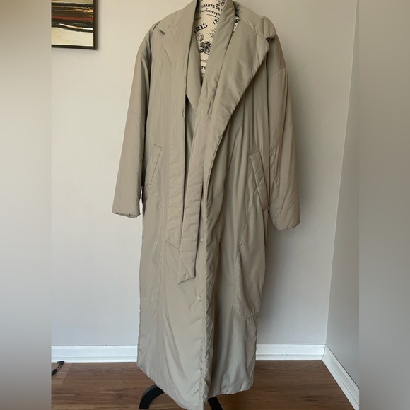 Pre LOVED Lululemon Insulated Trench - Picture 8 of 12